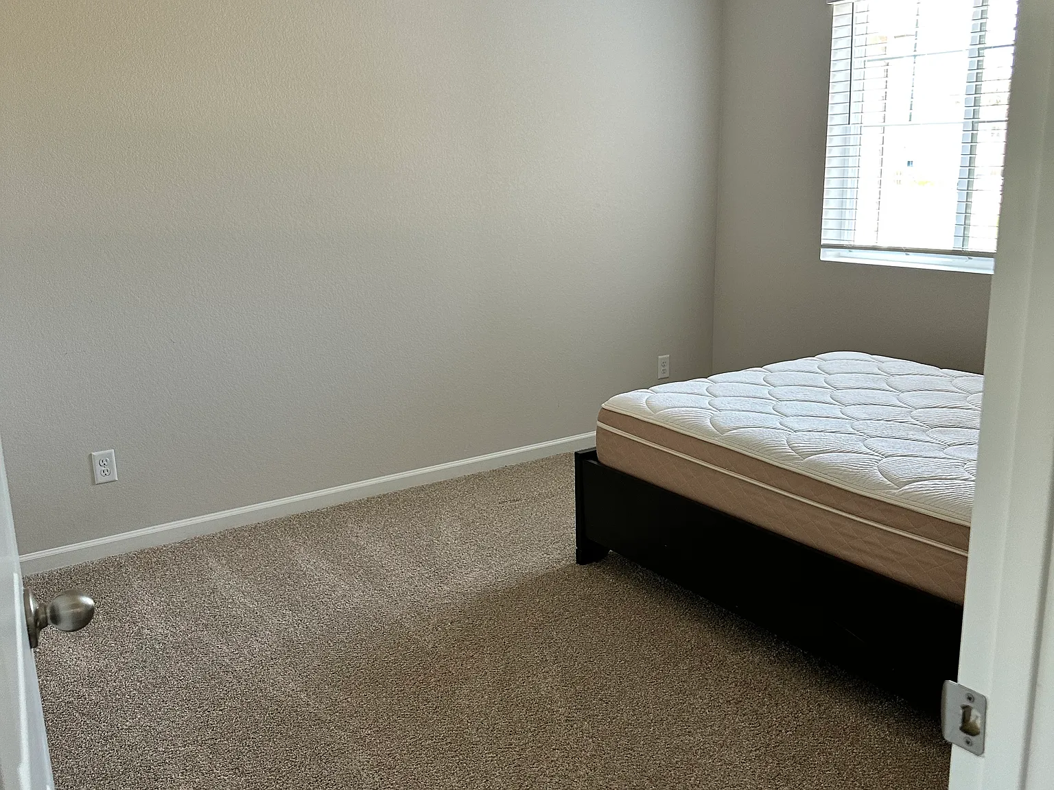 5453 Canyon View Dr — Photo 3