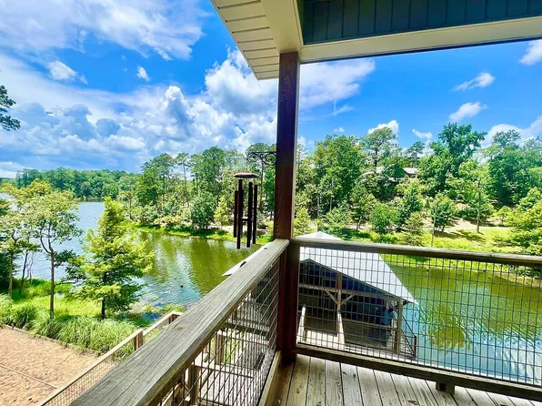 267 Cooks Point Dr, Boyce, LA 71409