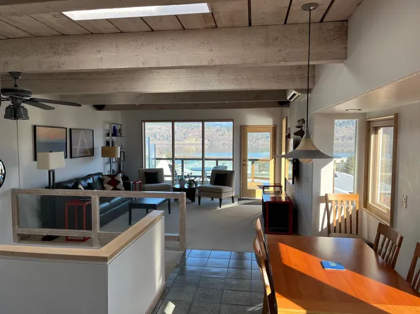 (undisclosed Address), Hood River, OR 97031