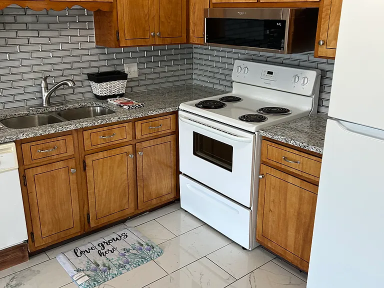 217 Anderson Ln #B — Photo 13