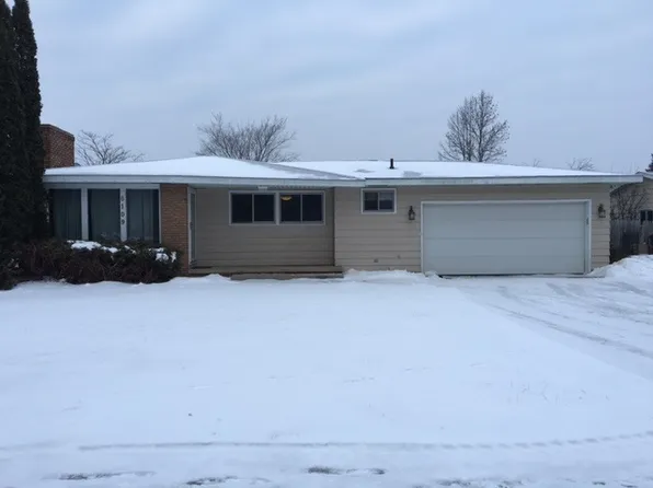 6109 Jefferson Ave, Midland, MI 48640