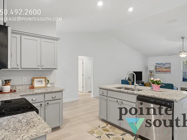 5725 Montauk Way — Photo 10