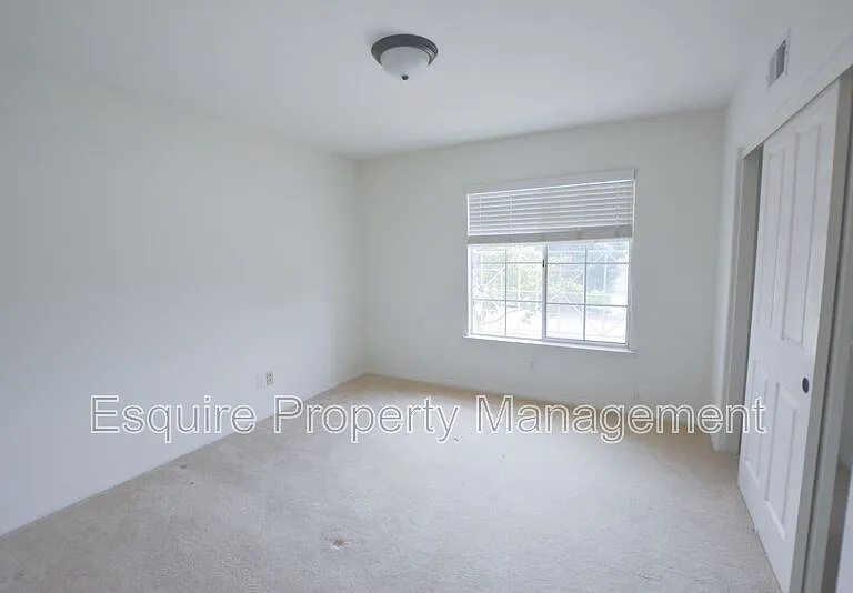 2340 Fairway Ct — Photo 11