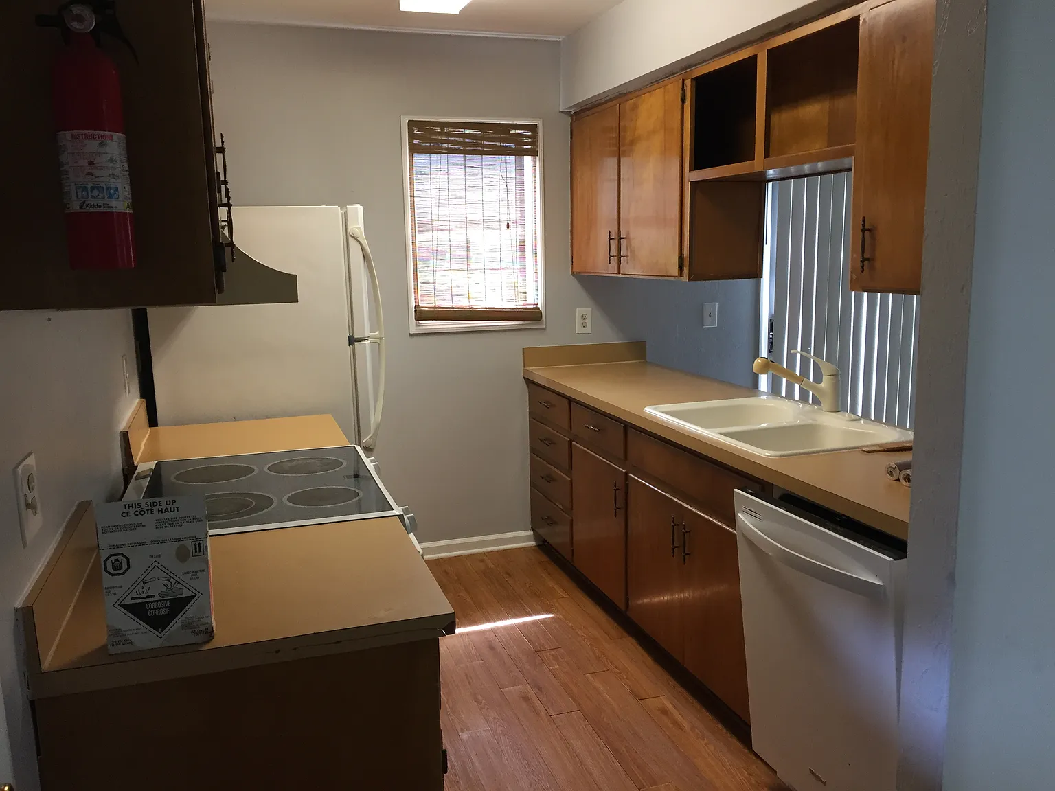 3 bed, 2.5 bath, 1300 sqft, $1,500 — Photo 4