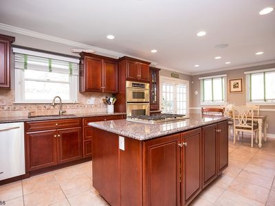 12 Johnson Dr, Chatham, NJ, 07928