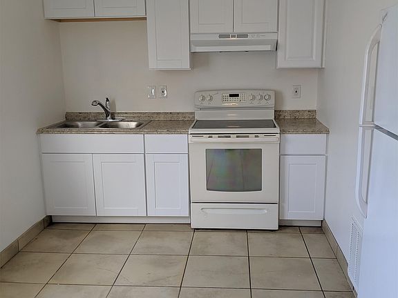 2nd image of 1551 E Christy Dr APT 5