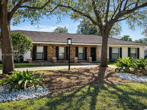 7440 SW 174th St, Palmetto Bay, FL 33157