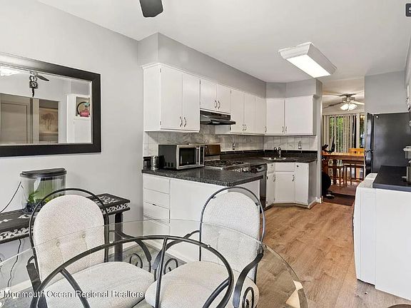 5th image of 302 Santa Anita Ln #302