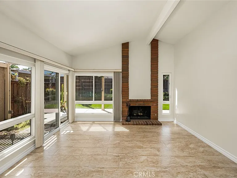 33 Richmond — Photo 12