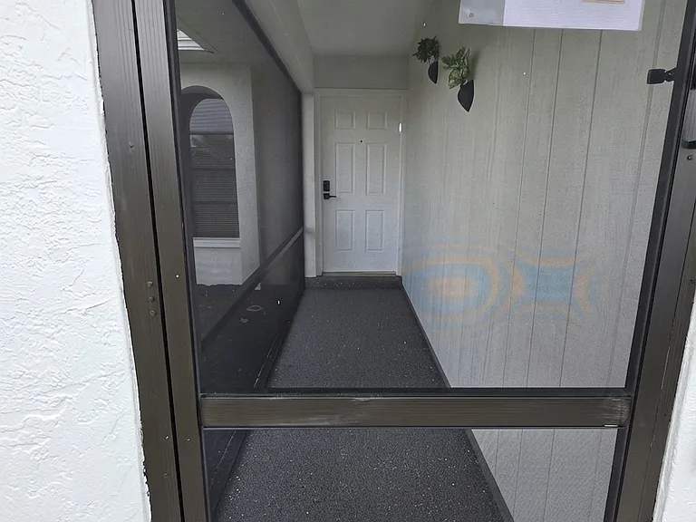801 SW 10th Pl — Photo 33