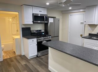 433 Lincoln St #1, Lowell, MA 01852