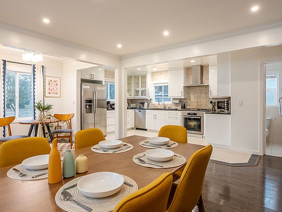 From breakfast to late-night snacks, this is your dining destination .