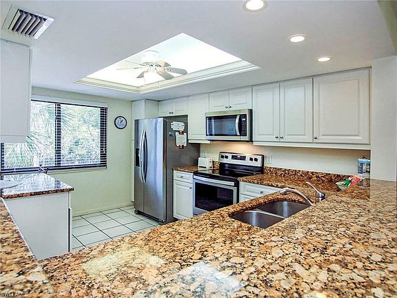 4th image of 979 E Gulf Dr Unit 192