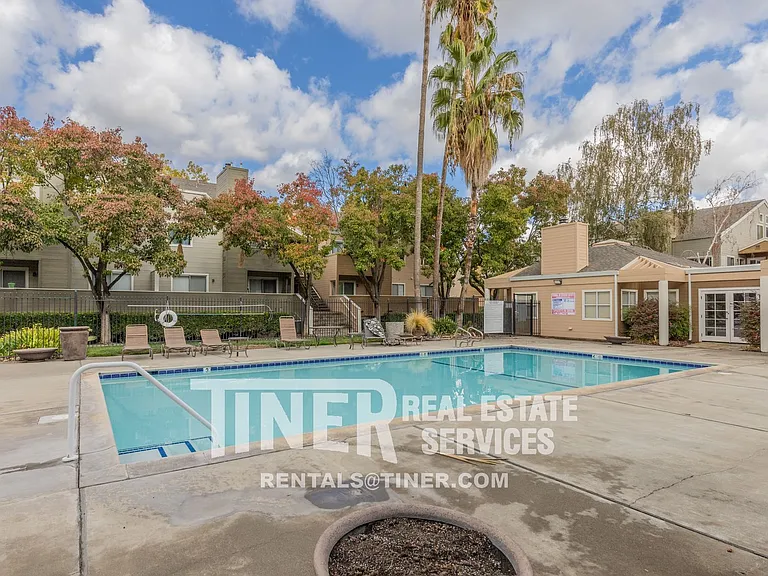 1019 Dornajo Way #108 — Photo 25
