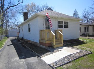 21815 W 2nd St, Lake Villa, IL 60046