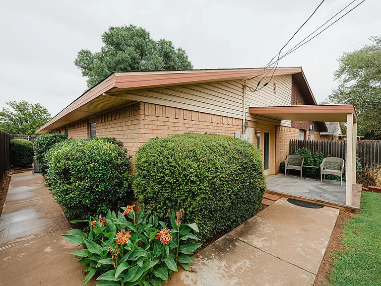 6424 Amber Dr — Photo 20