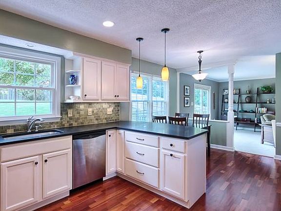 2nd image of 4615 Deanscroft Dr