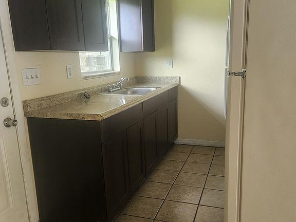 5th image of 750 NE 10th St
