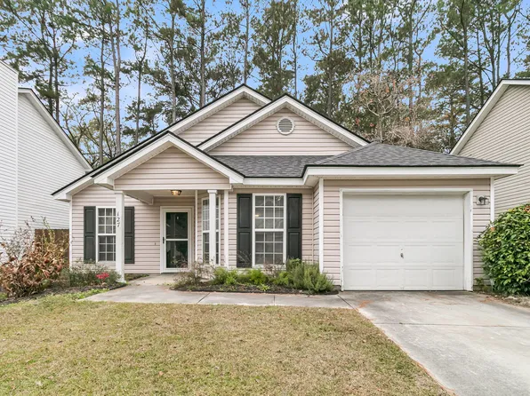 127 Trickle Dr, Summerville, SC 29483
