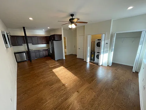 Floor plan 304