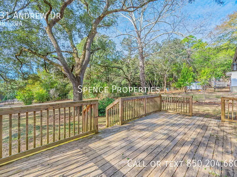 431 Andrew Dr — Photo 1