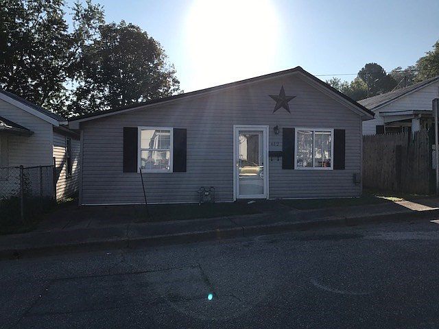 1st image of 612 Buckner St
