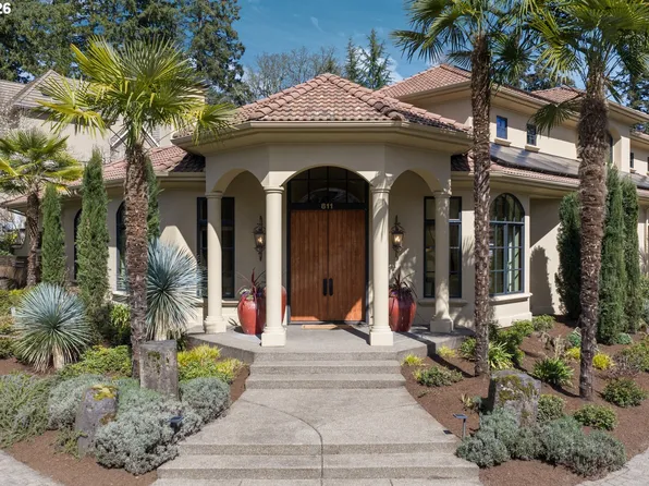811 NE Brennan Ln, Hillsboro, OR 97124