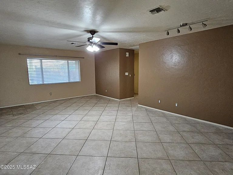 8021 N Padova Pl — Photo 11