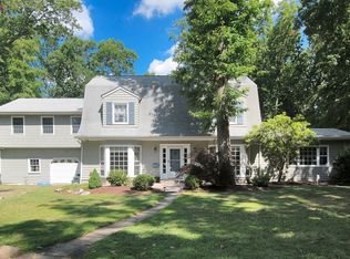 165 Van Houten Flds, West Nyack, NY 10994