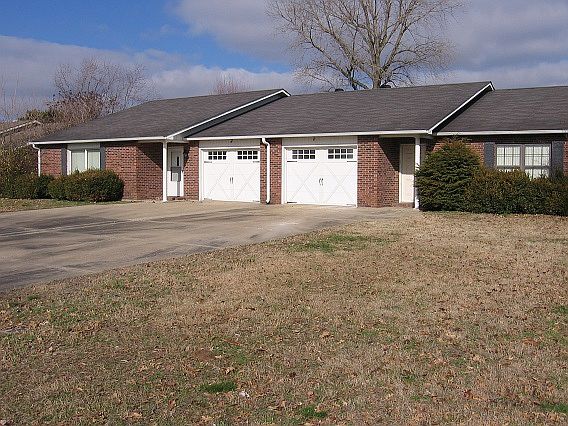 2nd image of 206-208 Kate Dr