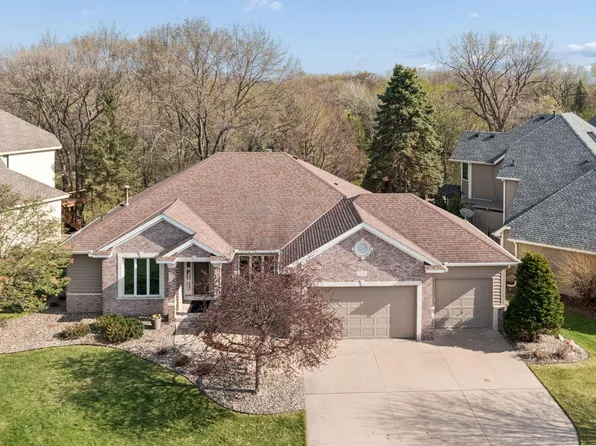 3555 Woodland Trl, Eagan, MN 55123