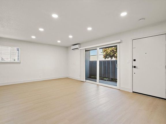 2nd image of 20650 Park Cir W #2