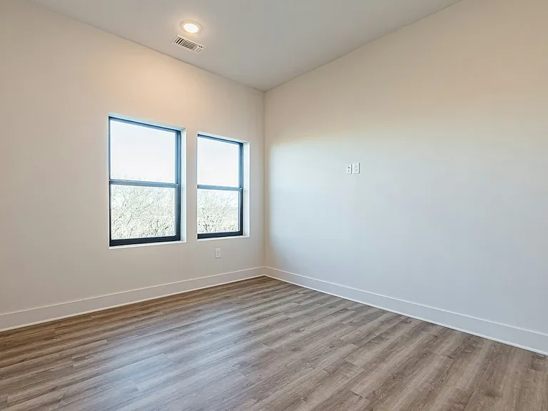 112 Rogers St NE #601 — Photo 16