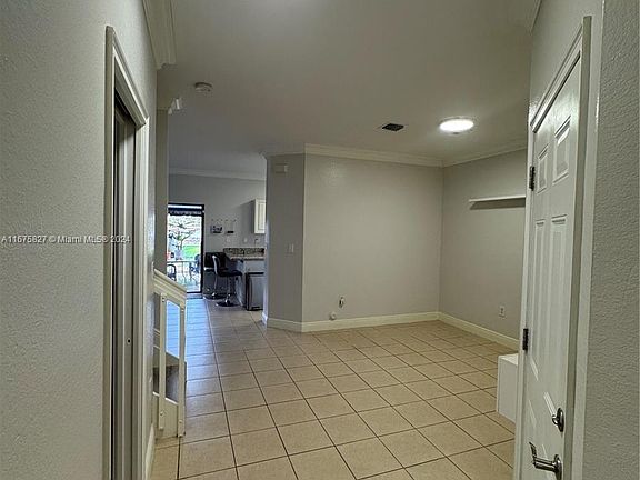 4th image of 3753 NE 4th St #3753