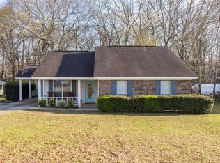 170 Foxwood Rd, Deatsville, AL 36022