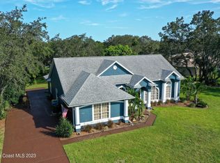 1740 Country Cove Cir, Malabar, FL 32950