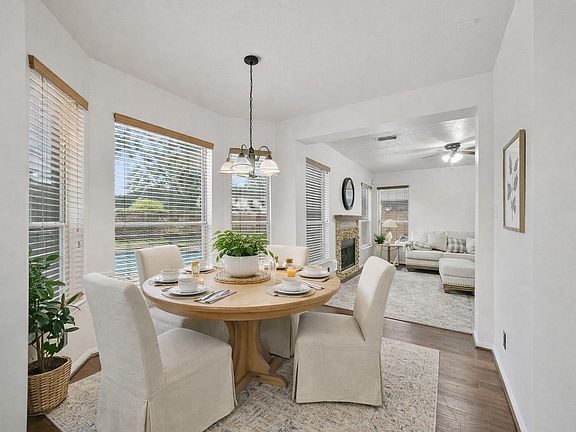 4th image of 3614 Havenmoor Pl