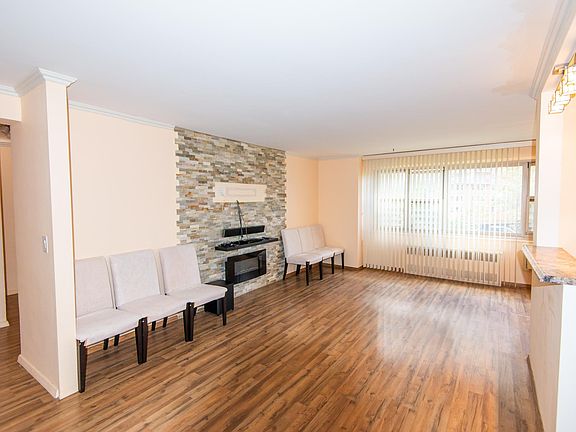 5th image of 2935 W 5th St APT 3C