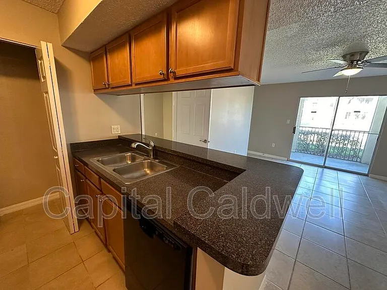 209 Lake Brook Cir #LB103 — Photo 4