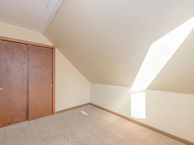 343 N Main St — Photo 7