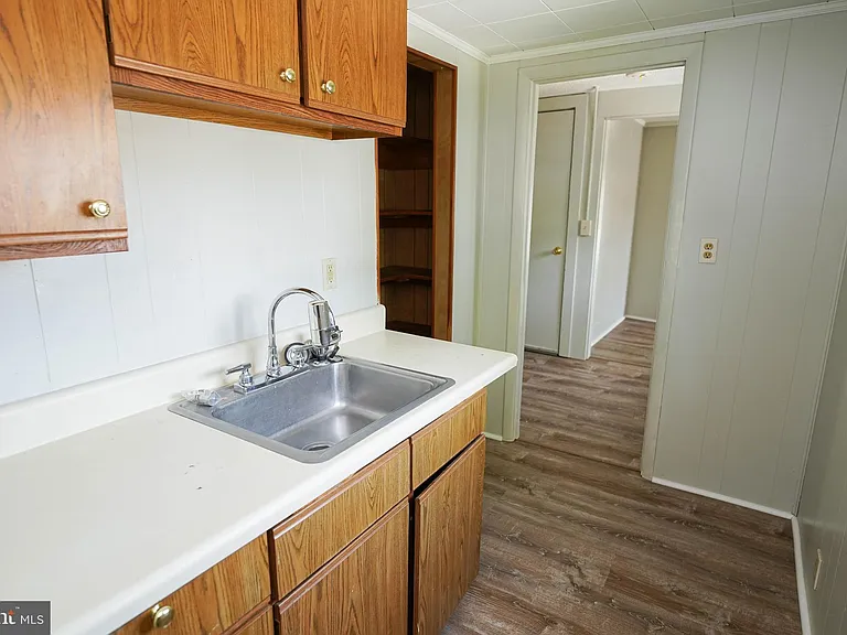 202 E Grove St #A — Photo 13