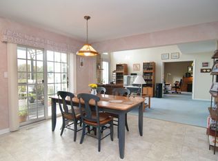 38W770 Northern Ct, Saint Charles, IL 60175