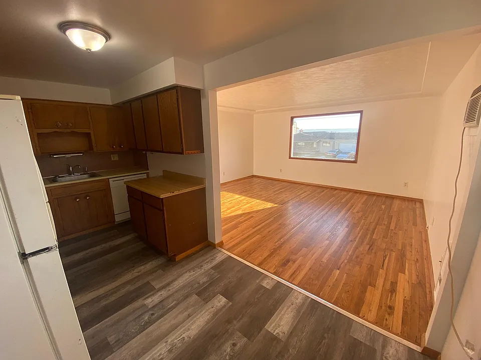 Living Room & Kitchen