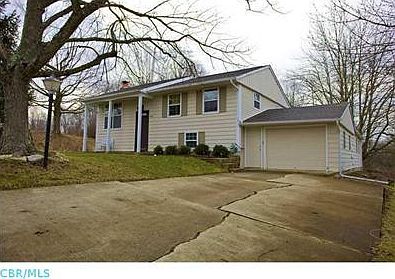 3rd image of 451 Huntsworth Dr