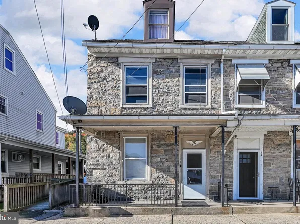 56 S 2nd St, Saint Clair, PA 17970