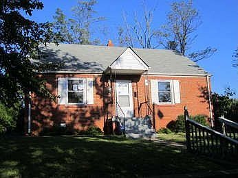 1st image of 1505 Helen Ln