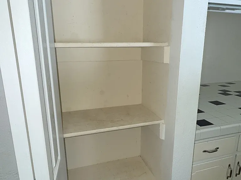 220 Hiawatha Ct E #220 — Photo 5