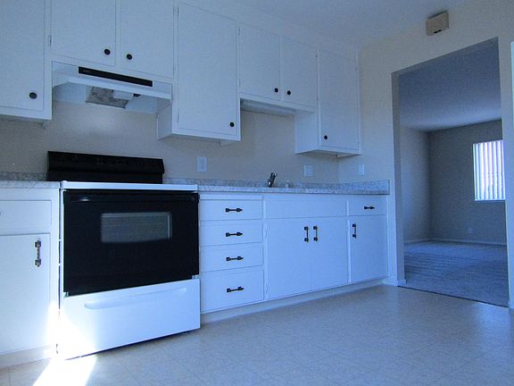 5th image of 725 Borregas Ave #02