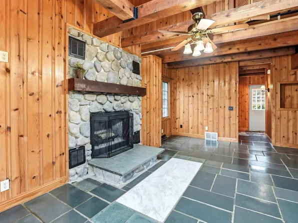 N4535 W Shore Place Rd, Cambridge, WI 53523