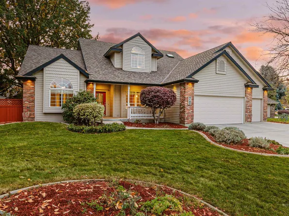 5180 N Riverfront Dr, Garden City, ID 83714